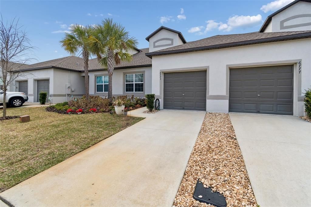 For Sale: $230,000 (2 beds, 2 baths, 1413 Square Feet)