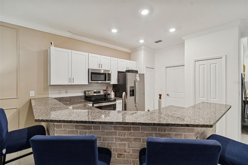 For Sale: $230,000 (2 beds, 2 baths, 1413 Square Feet)