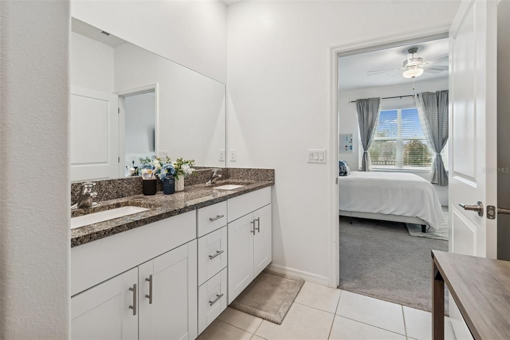 For Sale: $230,000 (2 beds, 2 baths, 1413 Square Feet)