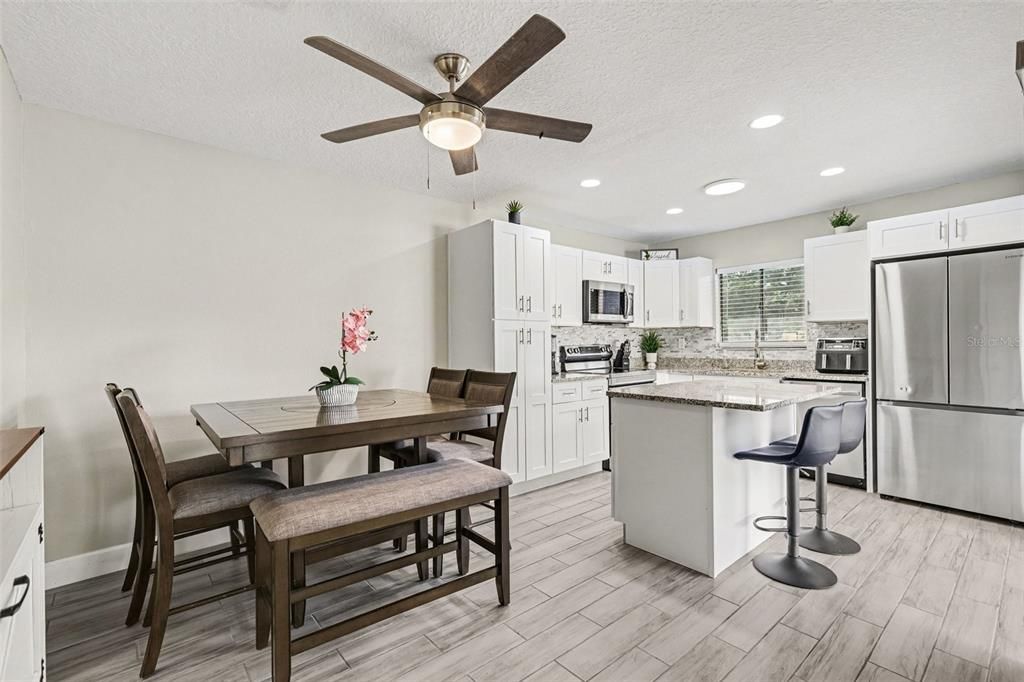 For Rent: $2,100 (2 beds, 2 baths, 1302 Square Feet)