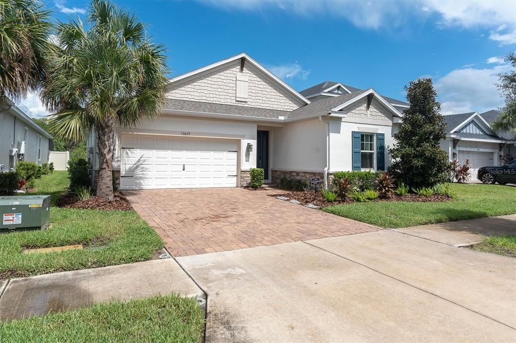 For Sale: $629,000 (4 beds, 3 baths, 2399 Square Feet)