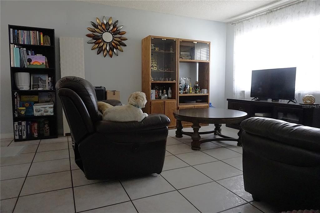 For Sale: $350,000 (3 beds, 2 baths, 1440 Square Feet)