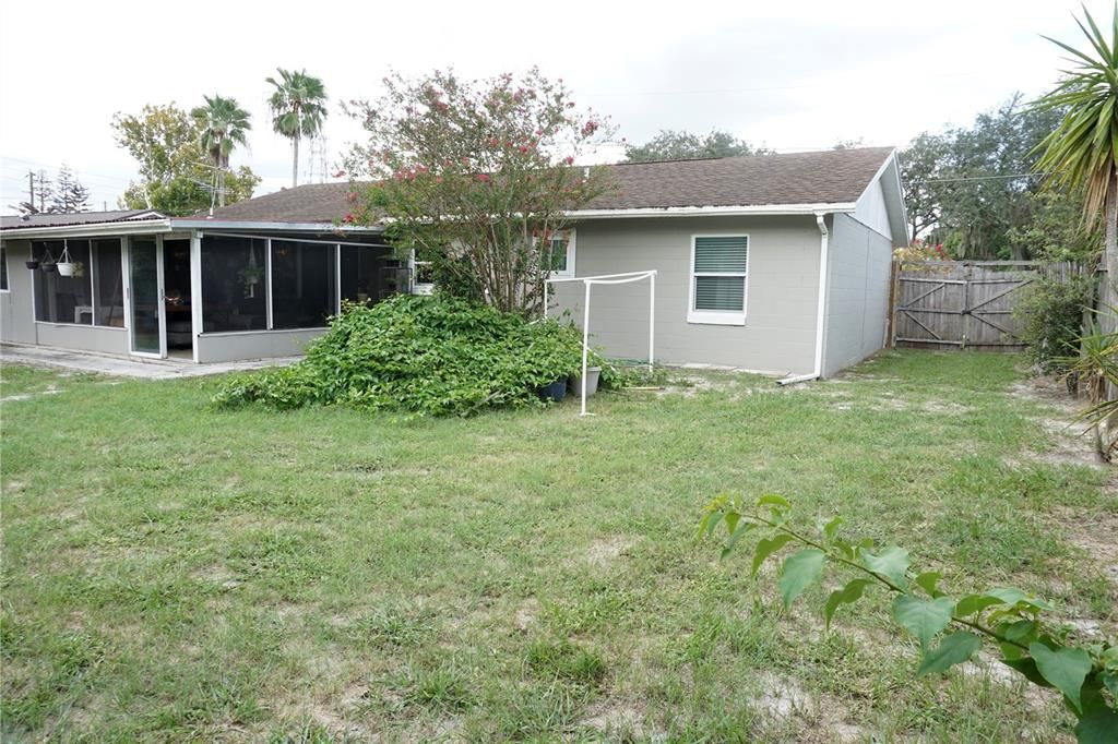 For Sale: $350,000 (3 beds, 2 baths, 1440 Square Feet)