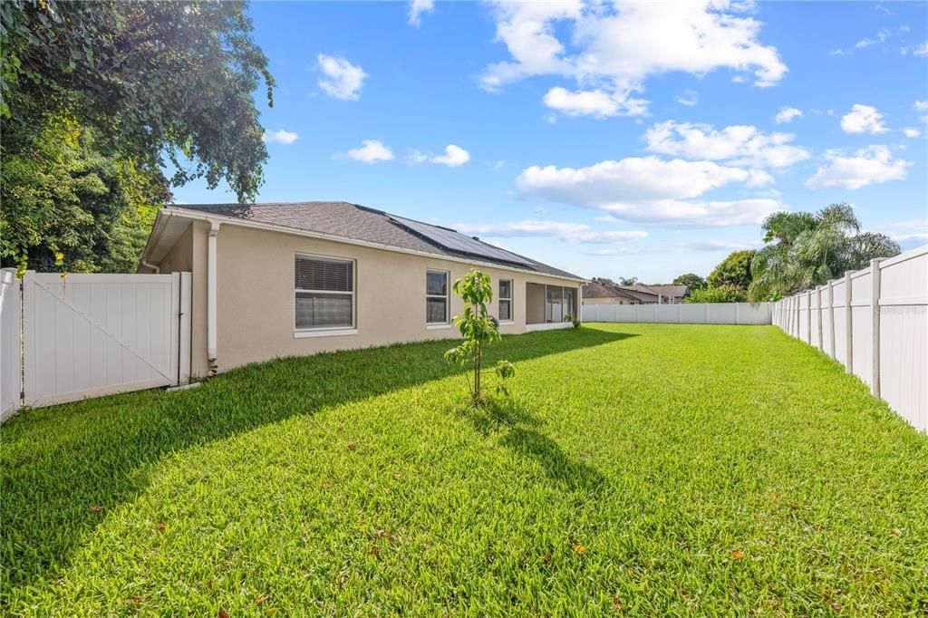 For Sale: $375,000 (3 beds, 2 baths, 1585 Square Feet)