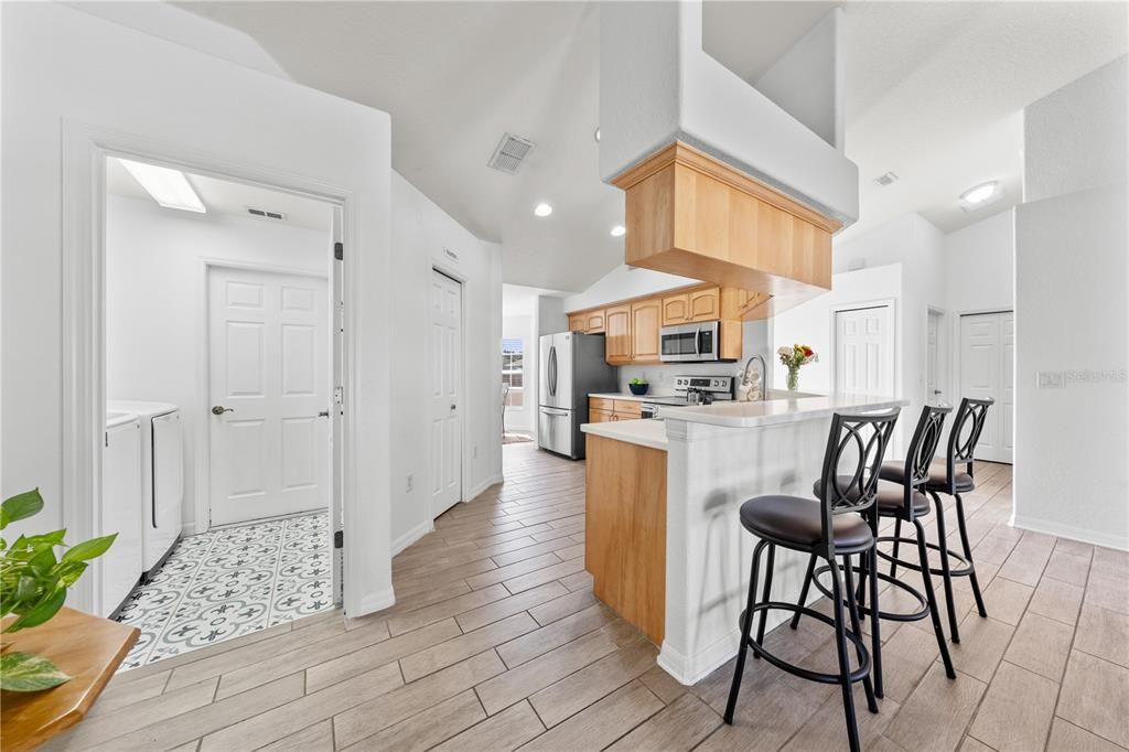 For Sale: $375,000 (3 beds, 2 baths, 1585 Square Feet)