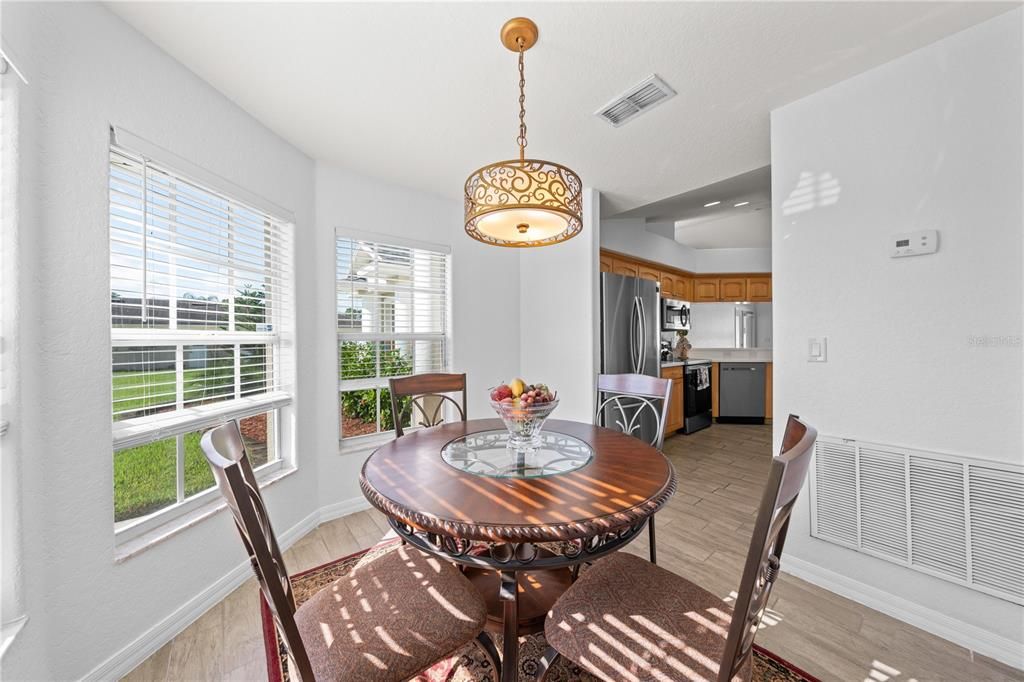 For Sale: $375,000 (3 beds, 2 baths, 1585 Square Feet)