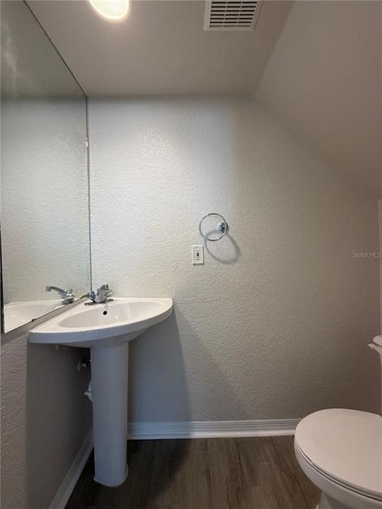 En Venta: $349,900 (4 camas, 2 baños, 1724 Pies cuadrados)
