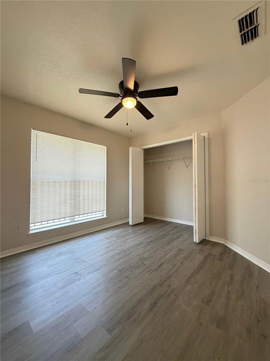 En Venta: $349,900 (4 camas, 2 baños, 1724 Pies cuadrados)