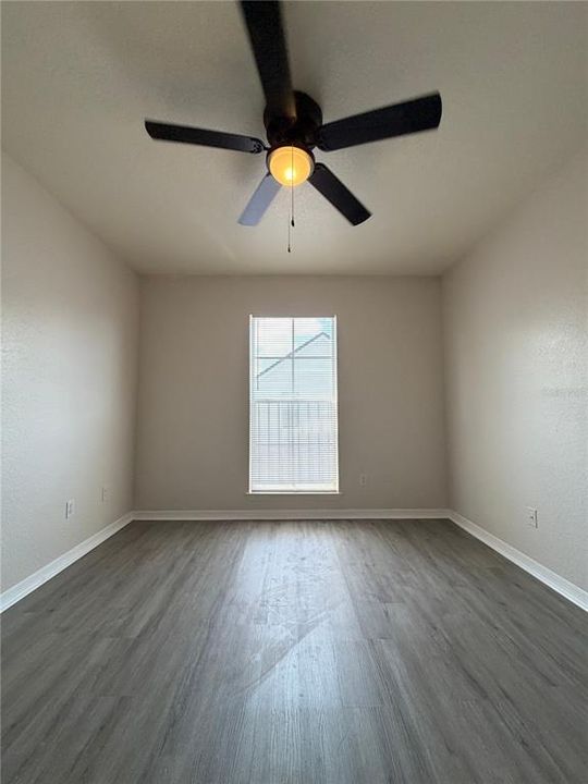 En Venta: $349,900 (4 camas, 2 baños, 1724 Pies cuadrados)