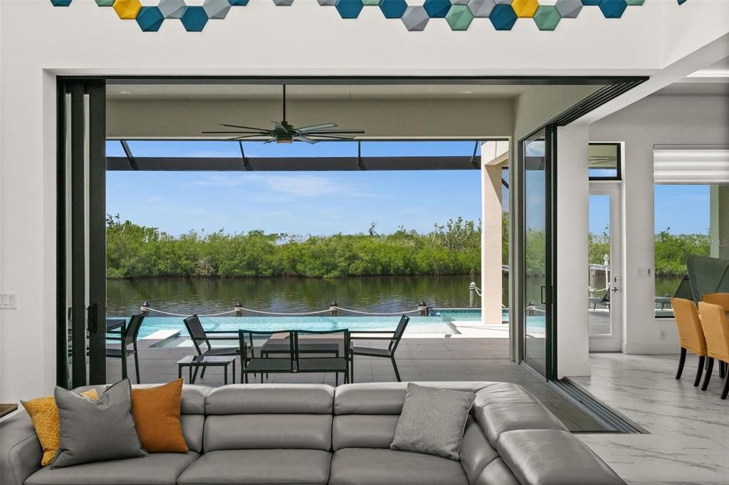 For Sale: $2,299,000 (4 beds, 4 baths, 3902 Square Feet)