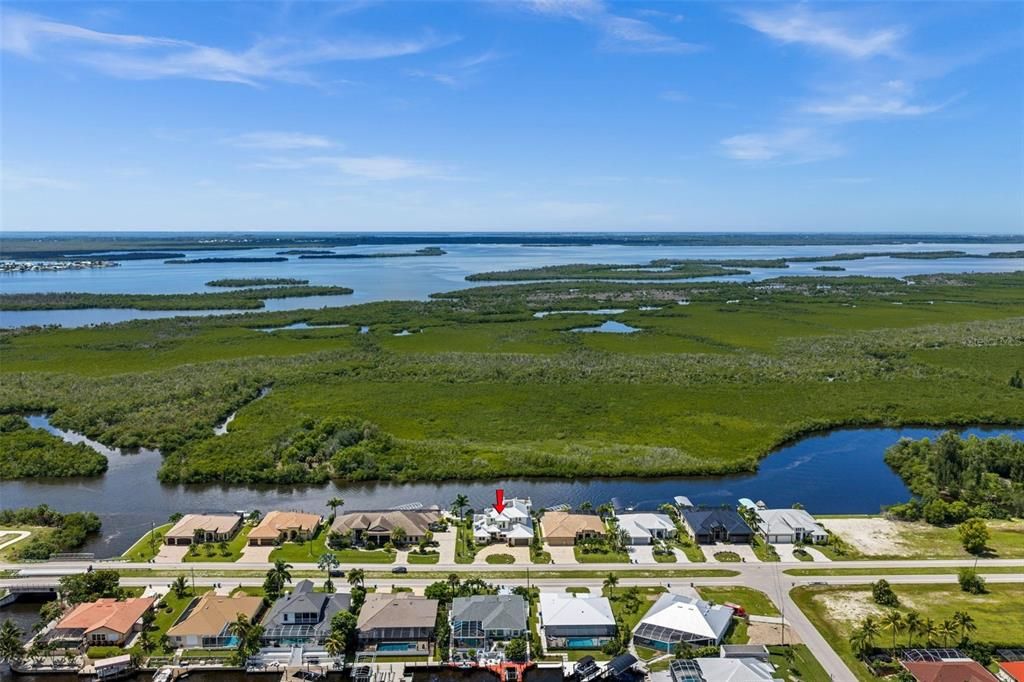For Sale: $2,299,000 (4 beds, 4 baths, 3902 Square Feet)