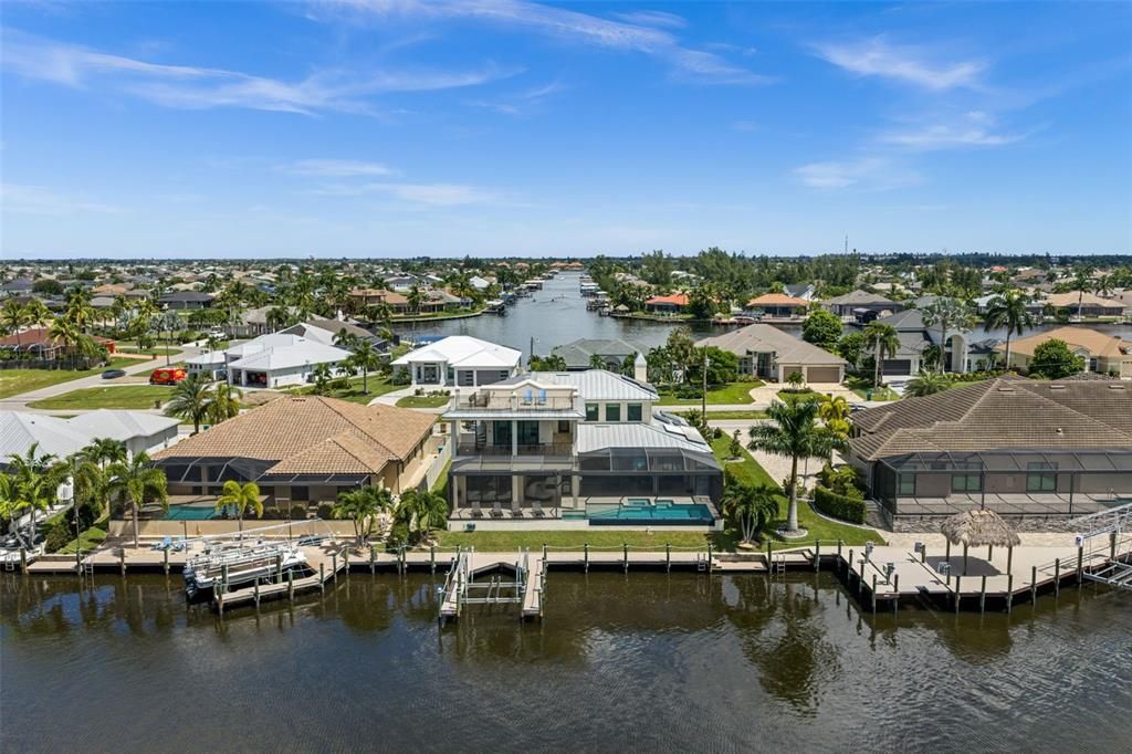 For Sale: $2,299,000 (4 beds, 4 baths, 3902 Square Feet)