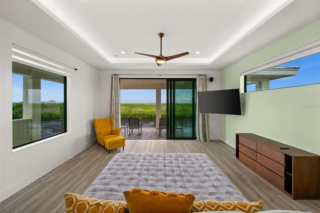 For Sale: $2,299,000 (4 beds, 4 baths, 3902 Square Feet)