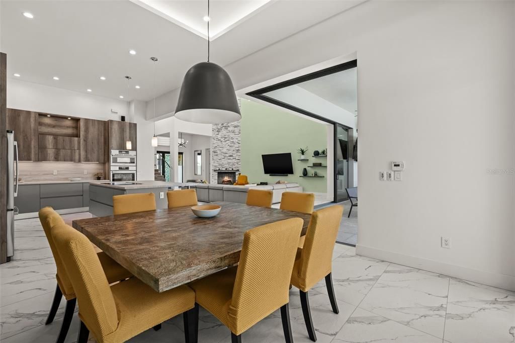 For Sale: $2,299,000 (4 beds, 4 baths, 3902 Square Feet)