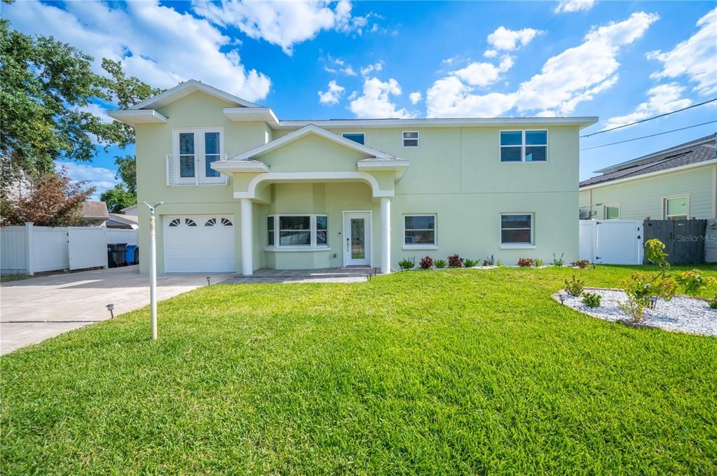 : $1,686,450 (7 beds, 6 baths, 5091 Square Feet)