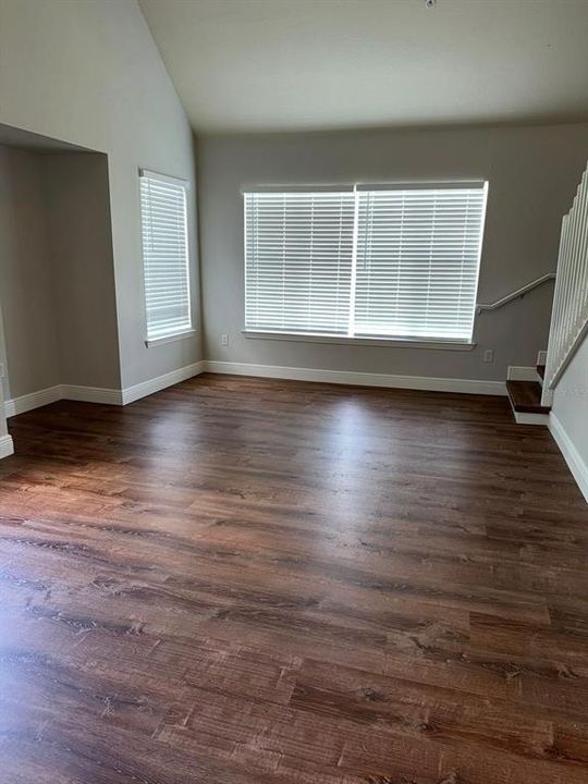 For Sale: $230,000 (2 beds, 2 baths, 1255 Square Feet)