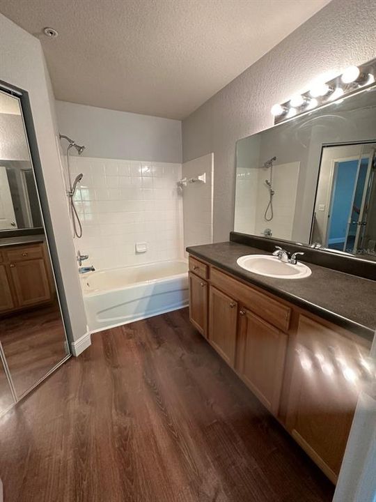 For Sale: $230,000 (2 beds, 2 baths, 1255 Square Feet)