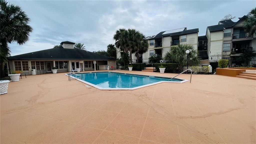 For Rent: $1,550 (2 beds, 2 baths, 864 Square Feet)