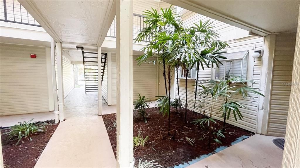 For Rent: $1,550 (2 beds, 2 baths, 864 Square Feet)