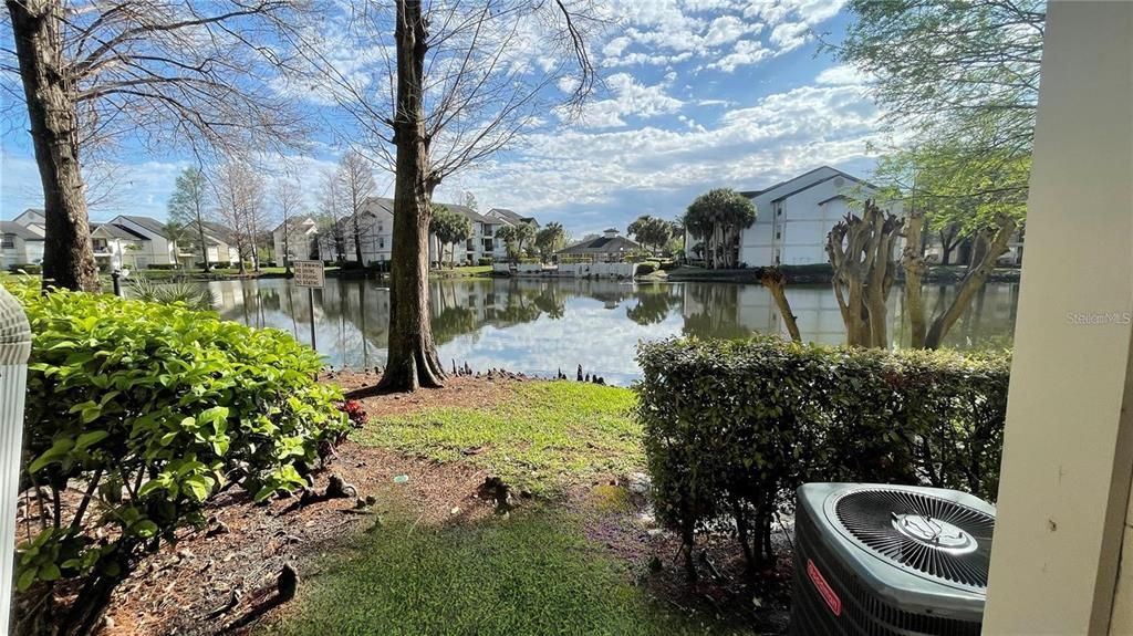 For Rent: $1,550 (2 beds, 2 baths, 864 Square Feet)
