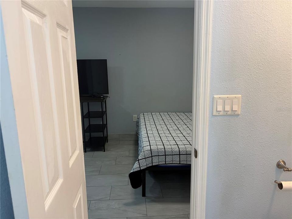 В аренду: $1,100 (1 спален, 1 ванн, 300 Квадратных фут)