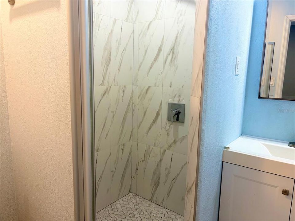 В аренду: $1,100 (1 спален, 1 ванн, 300 Квадратных фут)