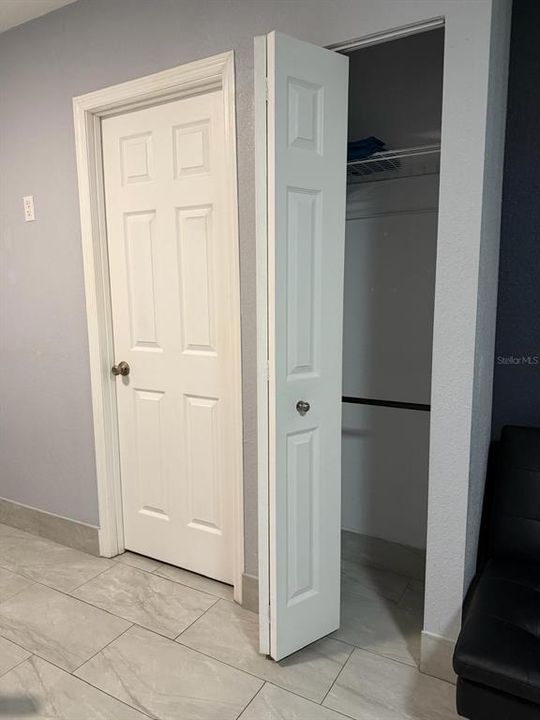 В аренду: $1,100 (1 спален, 1 ванн, 300 Квадратных фут)