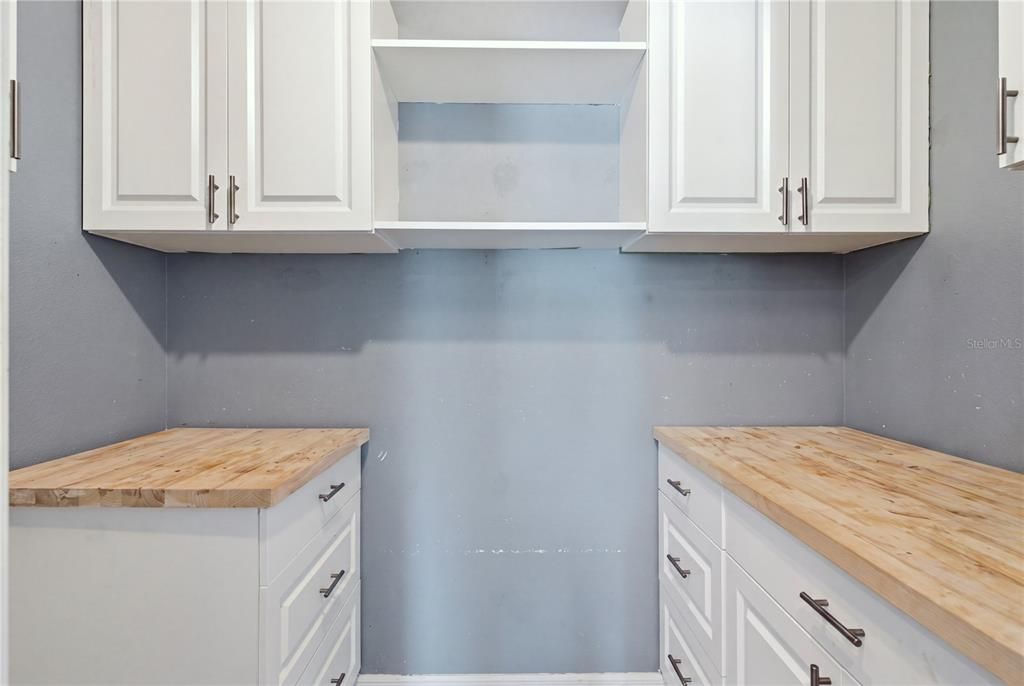 На продажу: $435,000 (5 спален, 2 ванн, 2983 Квадратных фут)