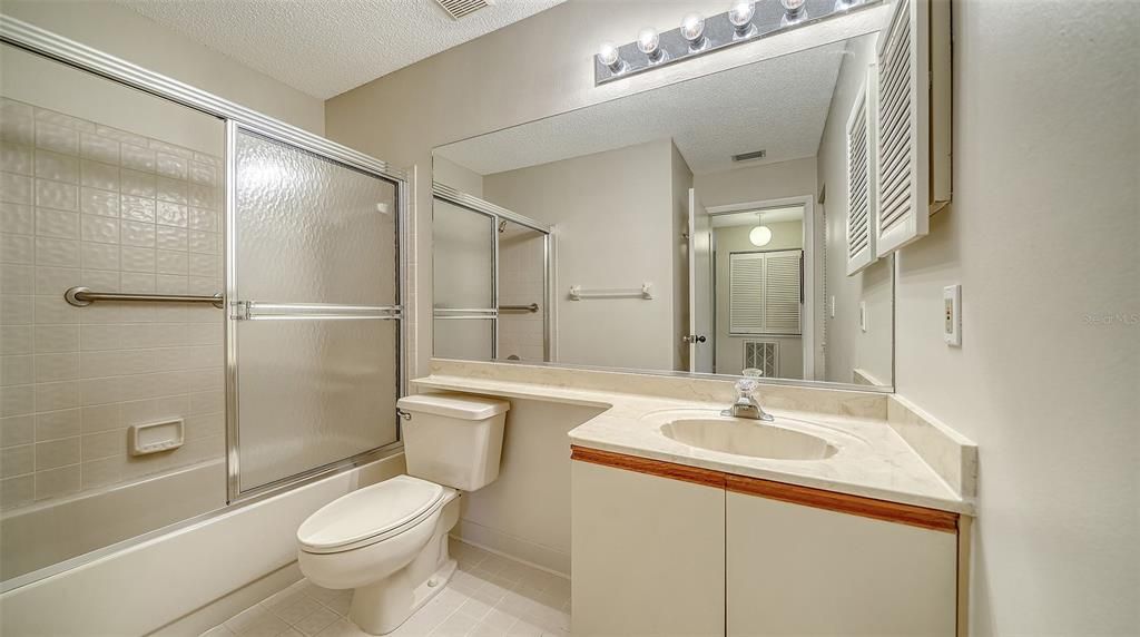 En Venta: $295,000 (2 camas, 2 baños, 1712 Pies cuadrados)