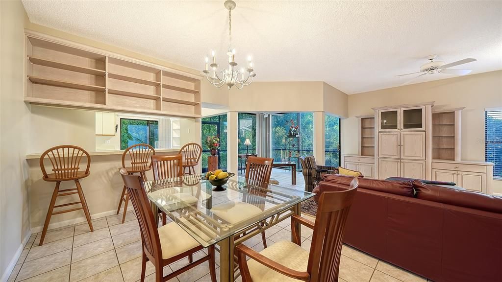 En Venta: $295,000 (2 camas, 2 baños, 1712 Pies cuadrados)