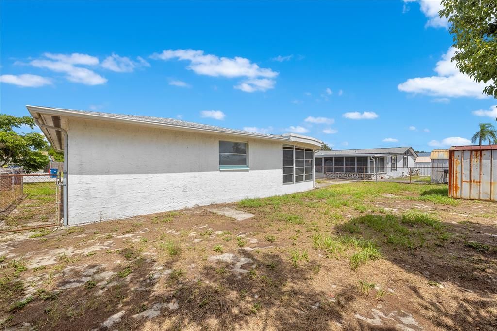 For Sale: $223,800 (2 beds, 2 baths, 1368 Square Feet)