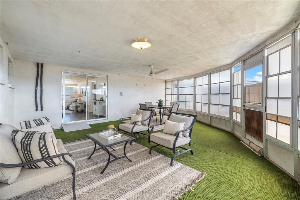 For Sale: $223,800 (2 beds, 2 baths, 1368 Square Feet)