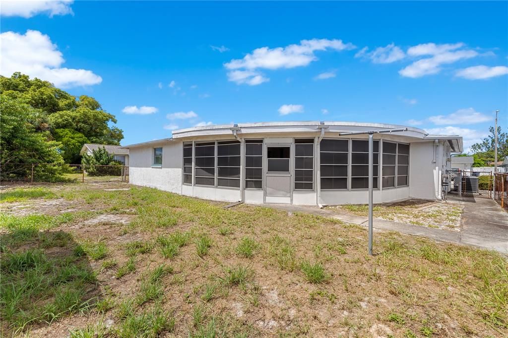 For Sale: $223,800 (2 beds, 2 baths, 1368 Square Feet)