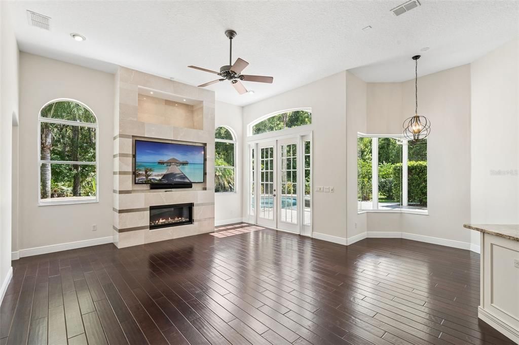 For Sale: $899,900 (4 beds, 3 baths, 3188 Square Feet)