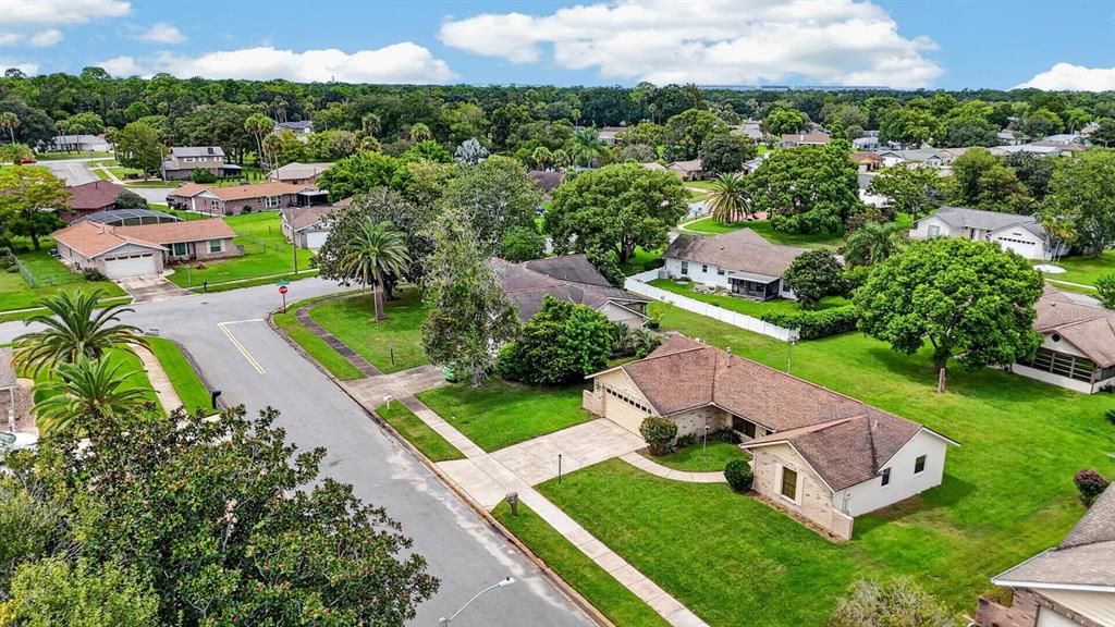 For Sale: $259,900 (2 beds, 2 baths, 1040 Square Feet)