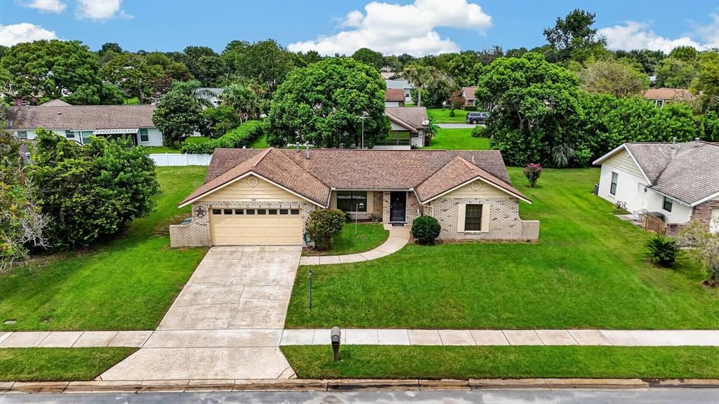 For Sale: $259,900 (2 beds, 2 baths, 1040 Square Feet)