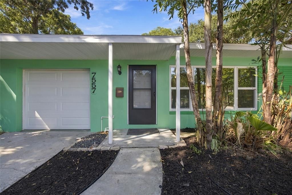 For Sale: $455,000 (3 beds, 1 baths, 1339 Square Feet)