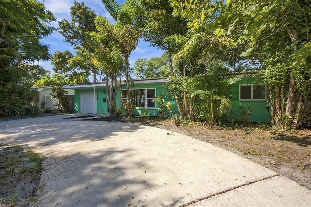 For Sale: $455,000 (3 beds, 1 baths, 1339 Square Feet)