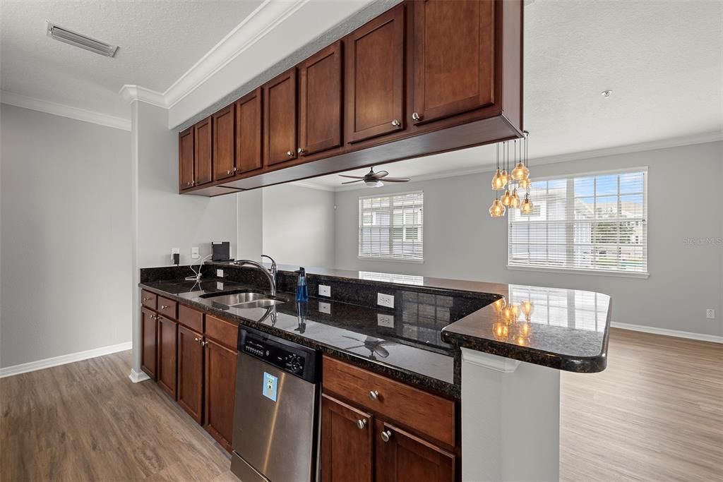 For Rent: $2,550 (2 beds, 2 baths, 1462 Square Feet)