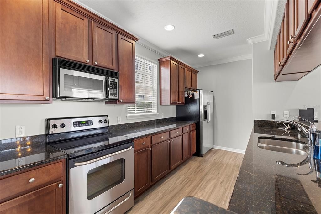 For Rent: $2,550 (2 beds, 2 baths, 1462 Square Feet)
