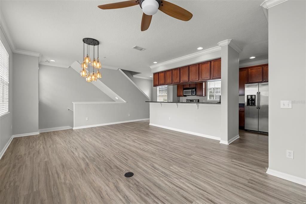 For Rent: $2,550 (2 beds, 2 baths, 1462 Square Feet)