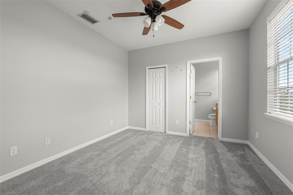 For Rent: $2,550 (2 beds, 2 baths, 1462 Square Feet)