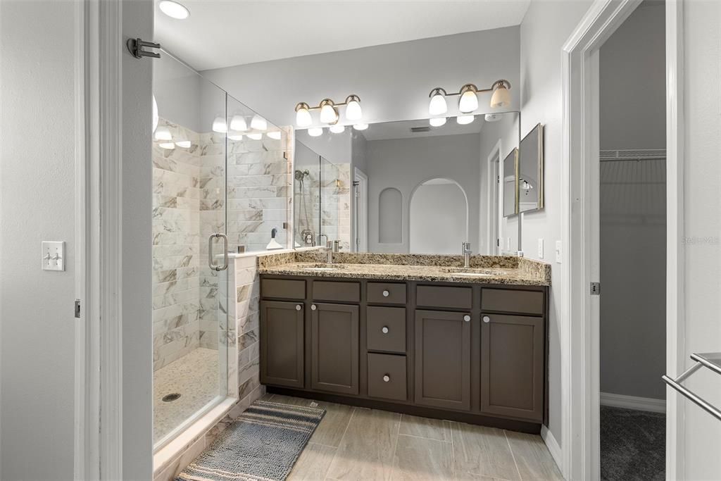 For Rent: $2,550 (2 beds, 2 baths, 1462 Square Feet)