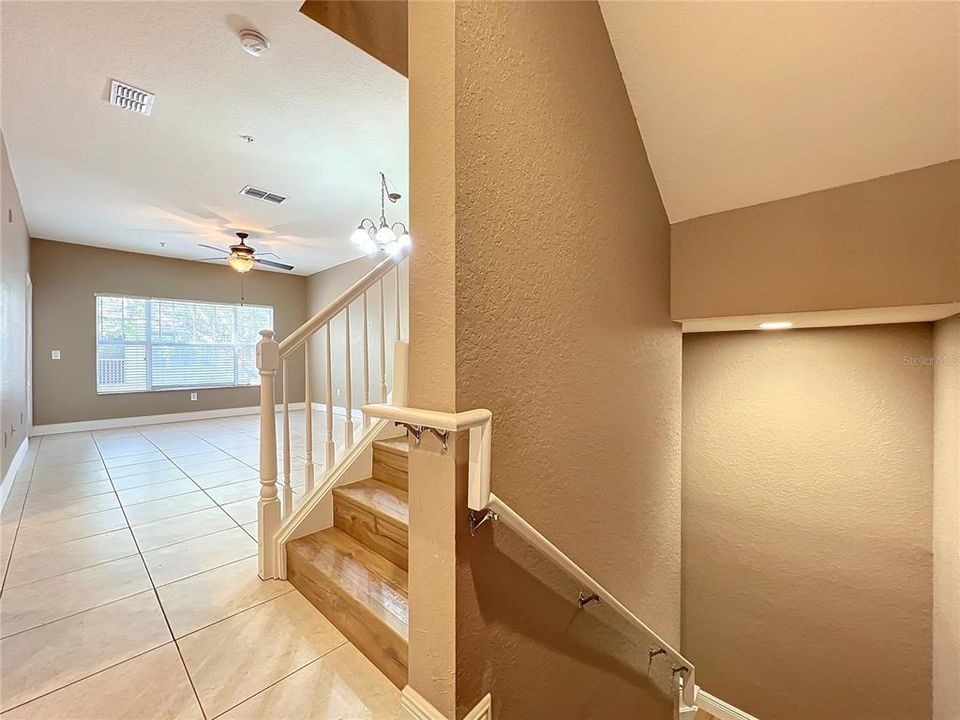 For Rent: $2,250 (3 beds, 2 baths, 1457 Square Feet)