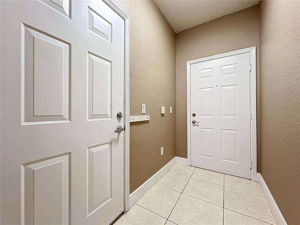 For Rent: $2,250 (3 beds, 2 baths, 1457 Square Feet)
