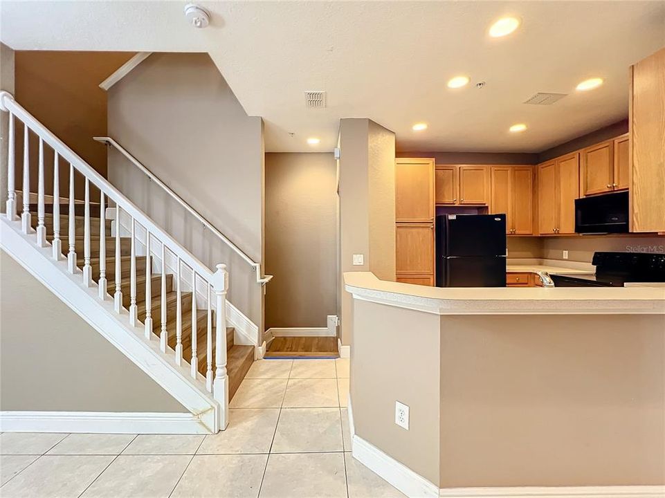 For Rent: $2,250 (3 beds, 2 baths, 1457 Square Feet)