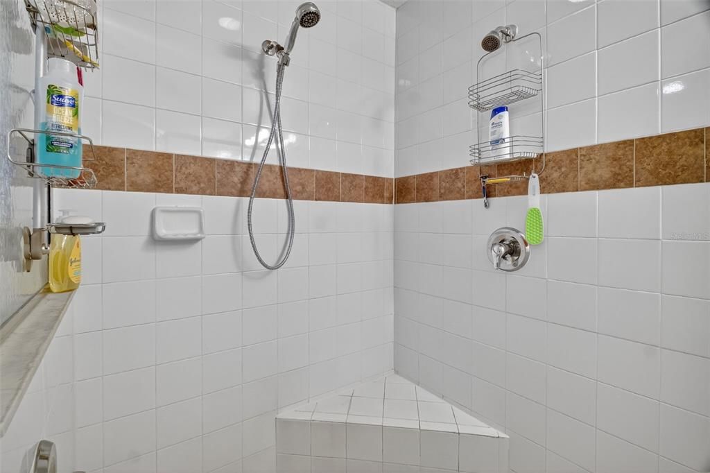 For Sale: $975,000 (4 beds, 3 baths, 3259 Square Feet)