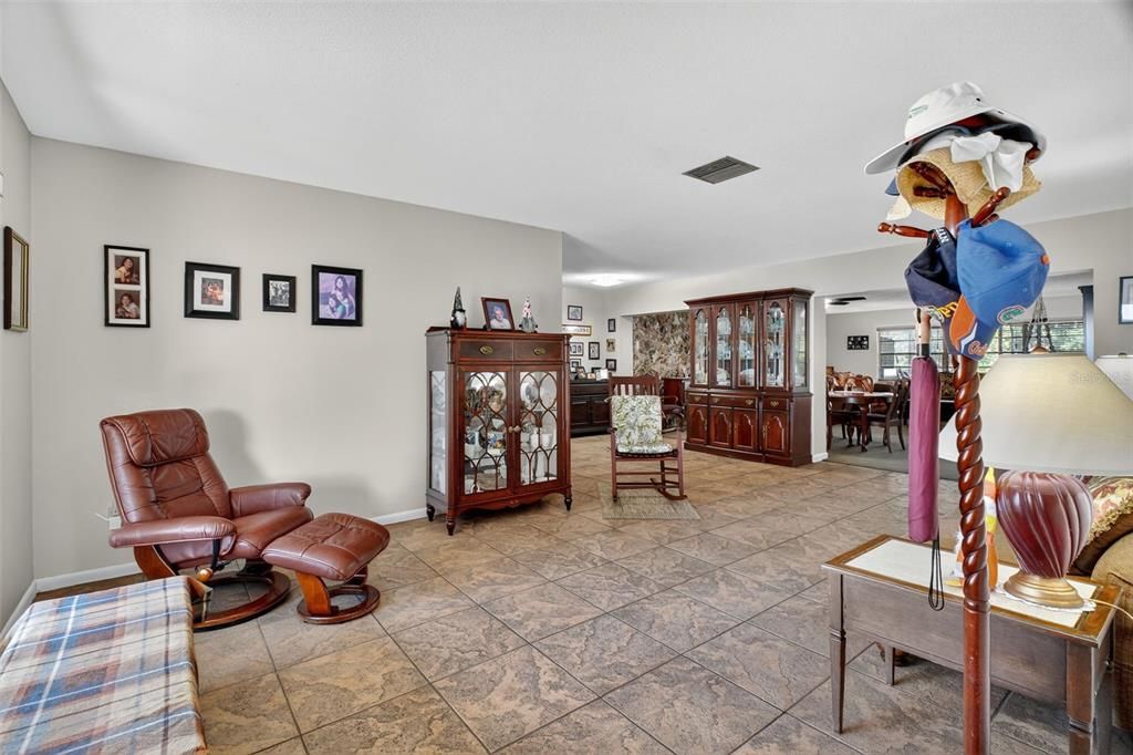 For Sale: $975,000 (4 beds, 3 baths, 3259 Square Feet)