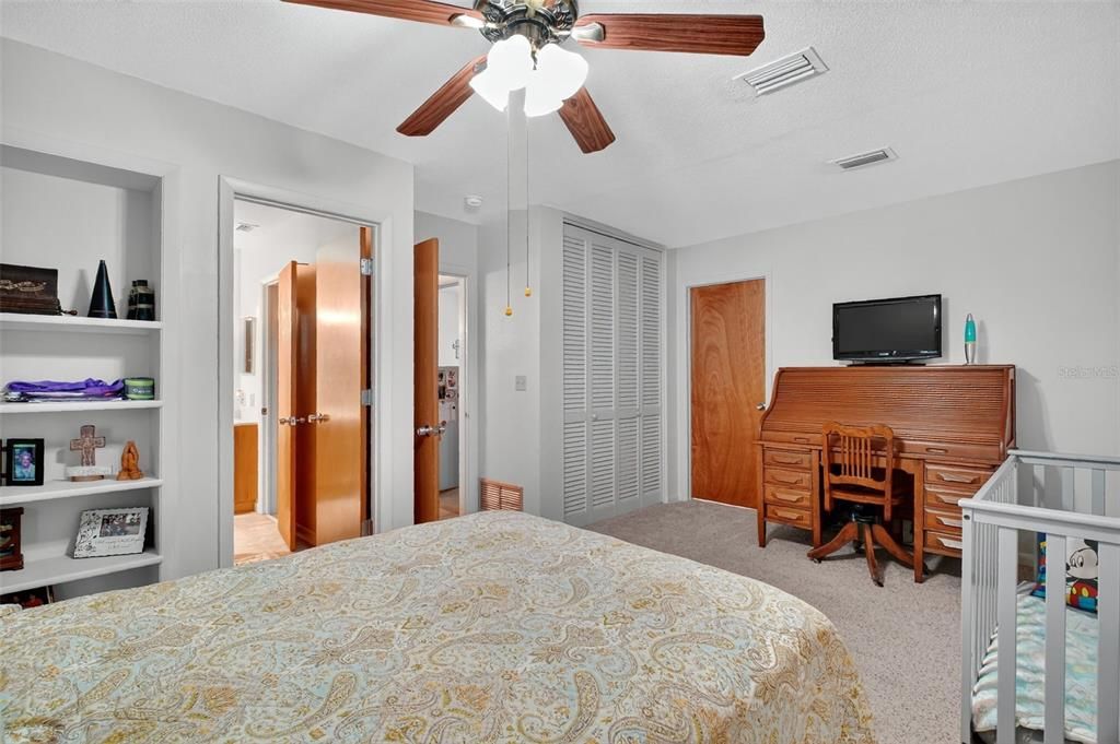 For Sale: $975,000 (4 beds, 3 baths, 3259 Square Feet)