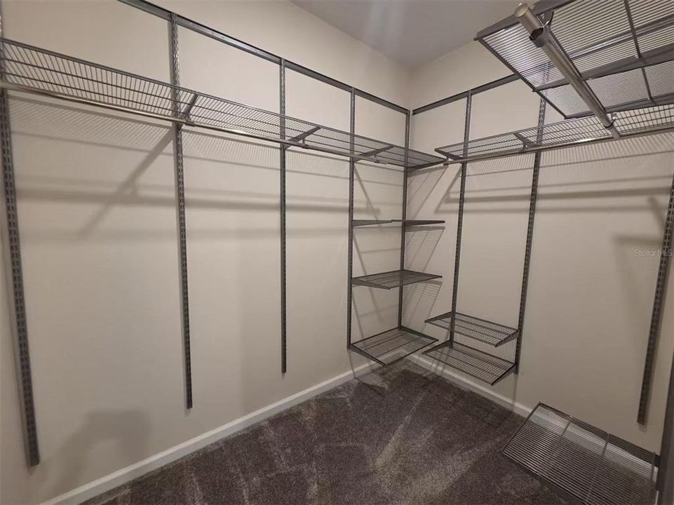 For Rent: $2,900 (4 beds, 3 baths, 2492 Square Feet)